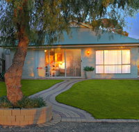 17 QED Lakehouse - Sunshine Coast Tourism