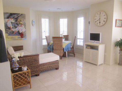 Couples Retreat - Sunshine Coast Tourism 2