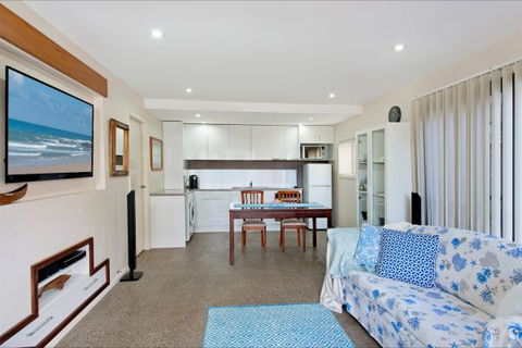 Akama Vista - Couple's Retreat - Holiday Sunshine Coast 2