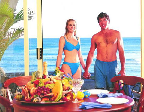Al Mare Beachfront Retreat - Holiday Sunshine Coast 0