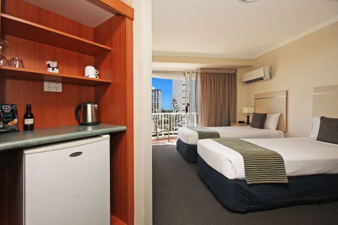 Alpha  Sovereign Hotel - Holiday Sunshine Coast 1