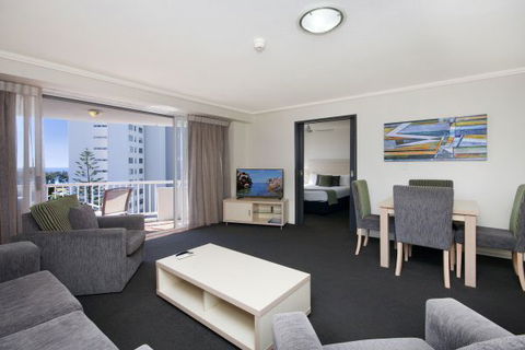Alpha  Sovereign Hotel - Holiday Sunshine Coast 2