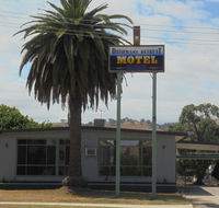 Bushmans Retreat Motel - Sunshine Coast Tourism