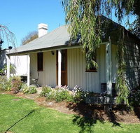 Cameron's Cottage - Sunshine Coast Tourism