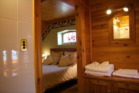 Christabelle Cottage - Sunshine Coast Tourism 5