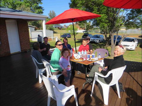 Eddy's Of Canowindra - Holiday Sunshine Coast 5