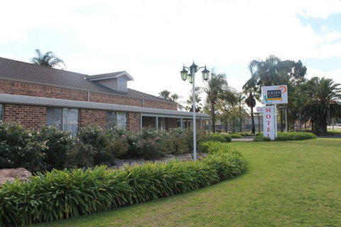 Exies Bagtown Motel - Holiday Sunshine Coast 0