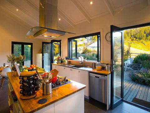 Frenchman's River - The Writer's House - Holiday Sunshine Coast 3