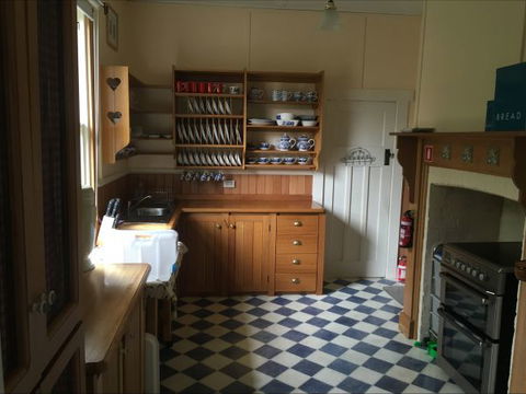 Fred's Place,  Derby - Sunshine Coast Tourism 5