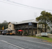 Hampton Halfway Hotel Motel - Sunshine Coast Tourism