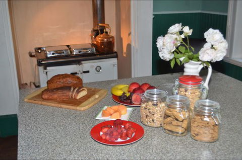 Hawthorn Lodge - Holiday Sunshine Coast 1