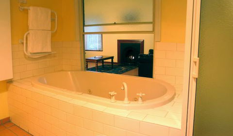 Boronia Peak Villas - Holiday Sunshine Coast 4