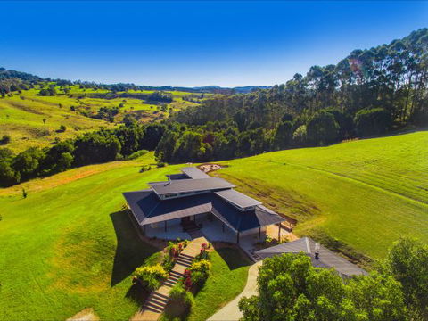 Hinterland Harmony - Holiday Sunshine Coast 8