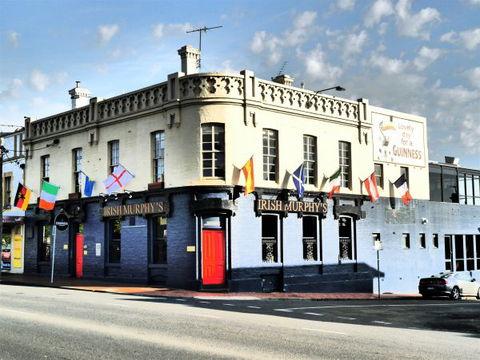 Irish Murphy's Hostel - Sunshine Coast Tourism 0