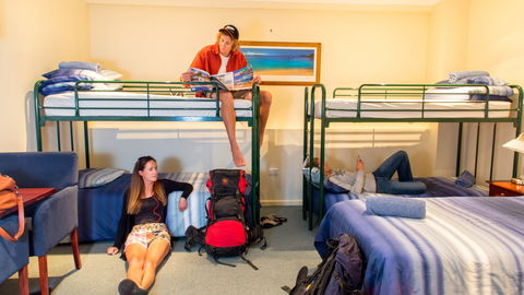 Adventure Backpackers - Holiday Sunshine Coast 0
