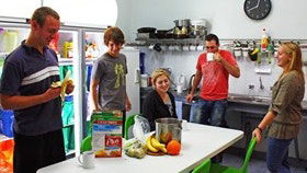 Adelaide Backpackers Inn - Holiday Sunshine Coast 0