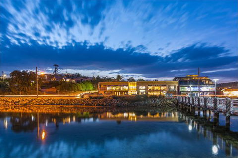 Merimbula Lakeview  Hotel  - Sunshine Coast Tourism 8