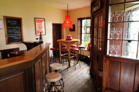 Merrijig Inn - Holiday Sunshine Coast 1