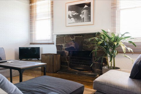Mount Ophir Estate - The Gatehouse - Sunshine Coast Tourism 0