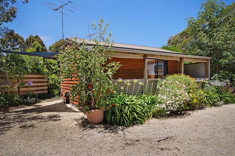 Ocean Grove Cedar Cabins - Holiday Sunshine Coast 0