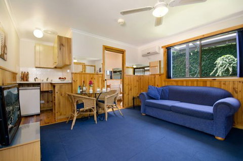 Ocean Grove Cedar Cabins - Holiday Sunshine Coast 2