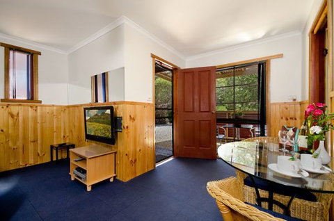 Ocean Grove Cedar Cabins - Holiday Sunshine Coast 5