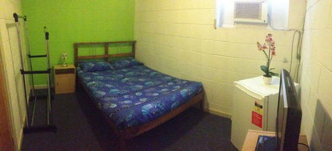 Port Adelaide Backpackers - Sunshine Coast Tourism 1