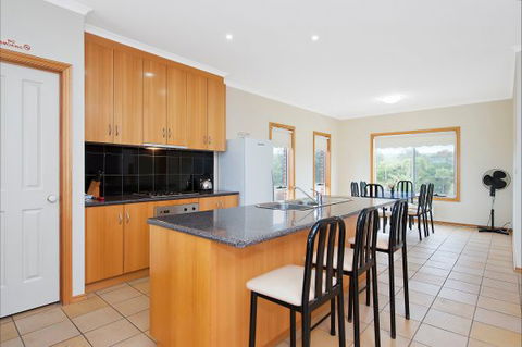 Reef View Apartments - Sunshine Coast Tourism 5