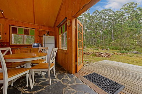 Saintys Creek Cottage - Sunshine Coast Tourism 4