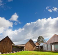 Spring Spur Stay - Sunshine Coast Tourism
