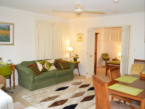 Strathlyn Bed And Breakfast - Sunshine Coast Tourism 9