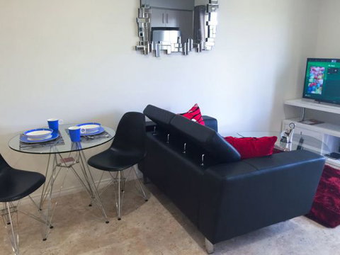 Studio 18 - Sunshine Coast Tourism 2