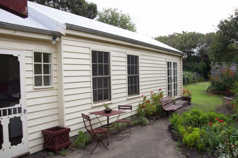 Tara Cottage - Holiday Sunshine Coast 5