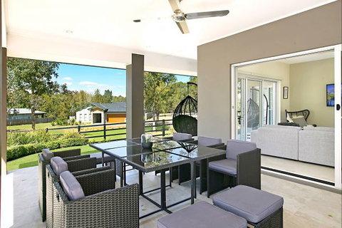 The Grape Escape Hunter Valley - Holiday Sunshine Coast 9