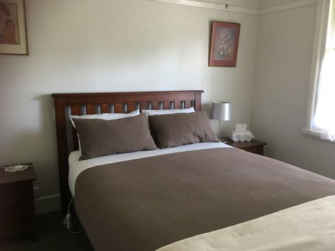 Valley View Cottage - Sunshine Coast Tourism 3