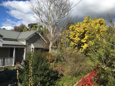 Valley View Cottage - Sunshine Coast Tourism 4