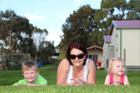 Warrnambool Holiday Park And Motel - Sunshine Coast Tourism 2