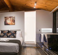 Waterfall Springs Retreat and Wildlife Sanctuary - Sunshine Coast Tourism