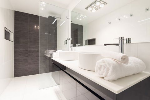 Waterfall Springs Retreat And Wildlife Sanctuary - Holiday Sunshine Coast 1