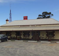 Wildongoleechie Hotel - Holiday Sunshine Coast