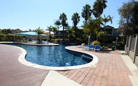 Yarrawonga Waterfront Apartments - Sunshine Coast Tourism 3