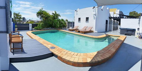 Aaron Motel - Holiday Sunshine Coast 1
