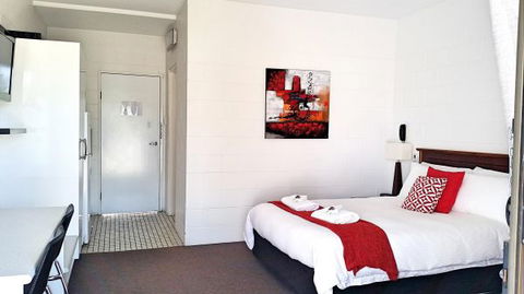 Aaron Motel - Holiday Sunshine Coast 5