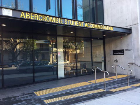 Abercombie Student Accommodation (Summer) - Holiday Sunshine Coast 2