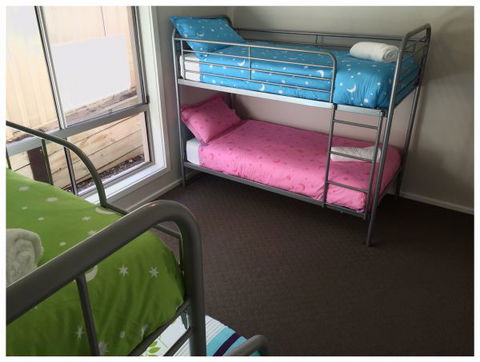 Adore 6 Villa - Holiday Sunshine Coast 8