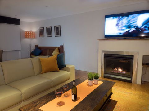 Alice's Palace Ocean Grove - Holiday Sunshine Coast 0