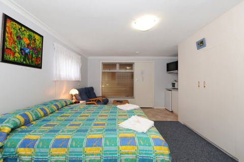 Albany View Street Lodge Bed And Breakfast And Art Studio - Holiday Sunshine Coast 2