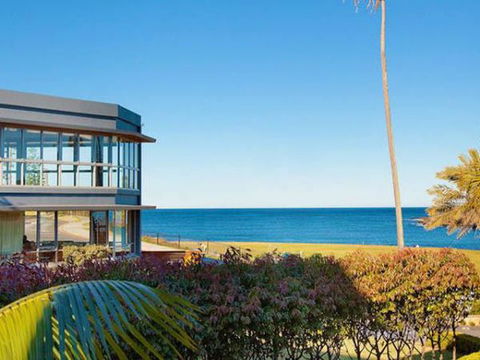Ambience @ The Harbour - Holiday Sunshine Coast 0
