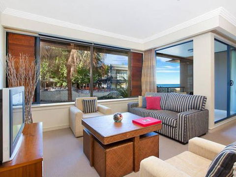 Ambience @ The Harbour - Holiday Sunshine Coast 1
