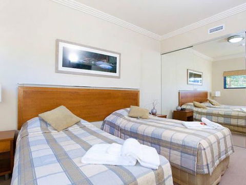 Ambience @ The Harbour - Holiday Sunshine Coast 6